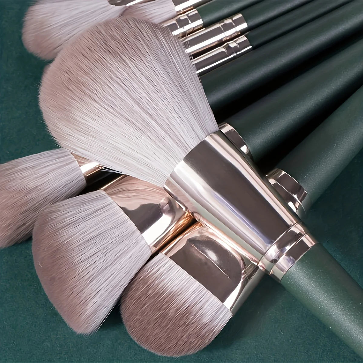 14-Piece Luxury Makeup Brush Set